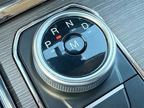 Used 2022 Ford Expedition Limited image 18