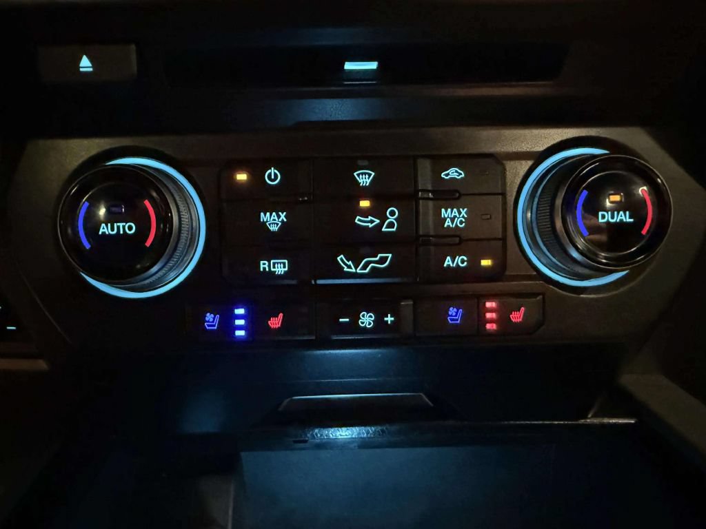 Used 2018 Ford F150 Raptor w/ Equipment Group 802A Luxury AWD/4WD image 32