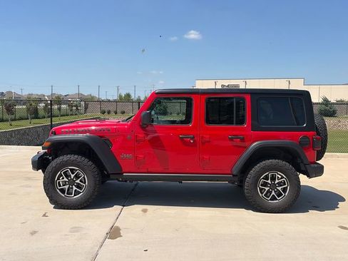Used 2026 Jeep Wrangler Unlimited Rubicon AWD/4WD image 6
