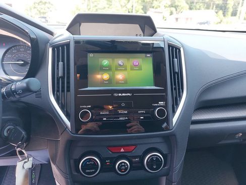 Used 2021 Subaru Crosstrek 2.0i AWD/4WD image 16