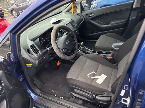 Used 2018 Kia Forte S FWD image 6