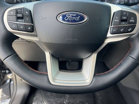 New 2026 Ford Explorer Active AWD/4WD image 9