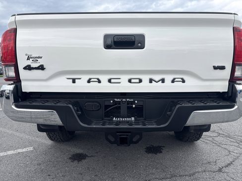Used 2021 Toyota Tacoma SR5 image 7
