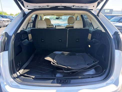 Used 2018 Ford Edge SEL w/ Equipment Group 201A FWD image 5