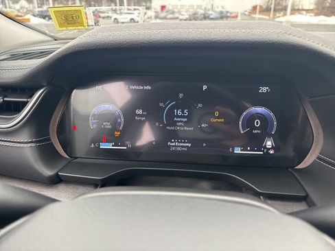 Used 2023 Jeep Grand Cherokee Limited image 29