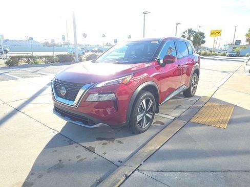 Used 2023 Nissan Rogue SL w/ SL Premium Package image 9