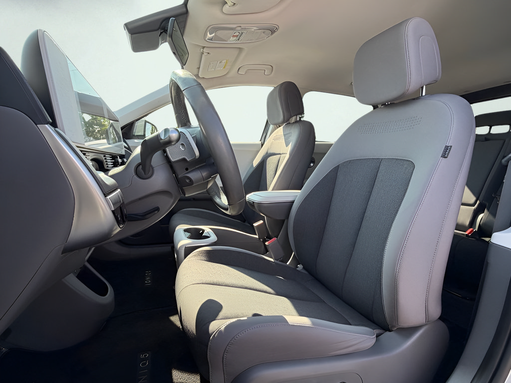 Used 2023 Hyundai Ioniq 5 SE w/ Cargo Package RWD image 17