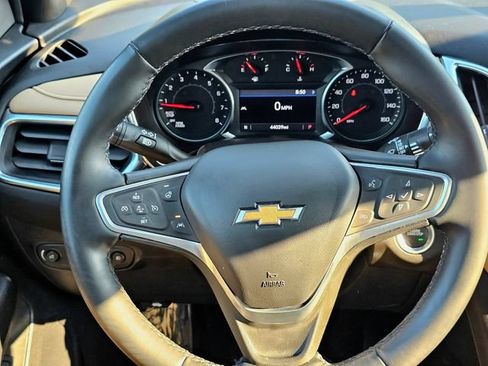 Used 2023 Chevrolet Equinox Premier FWD image 32