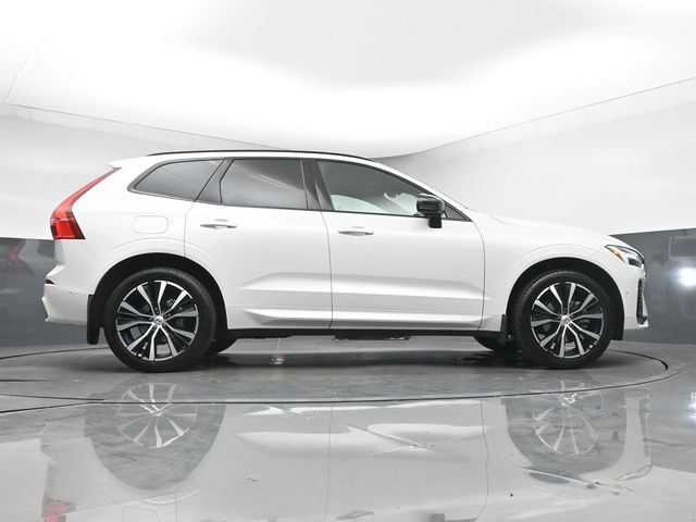 Used 2024 Volvo XC60 B5 Plus w/ Protection Package Premier AWD/4WD image 43