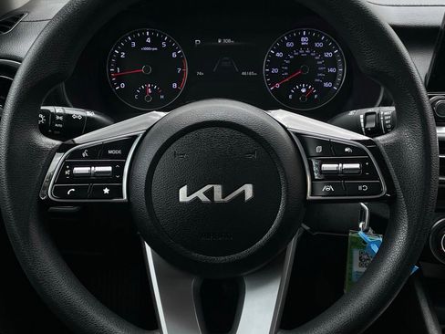 Used 2023 Kia Forte LXS image 12