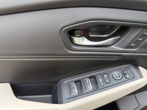 Used 2025 Honda Accord EX-L image 10