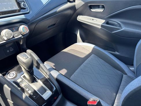 Used 2025 Nissan Versa SV FWD image 34