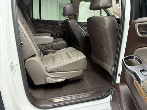 Used 2020 GMC Yukon XL Denali AWD/4WD image 37