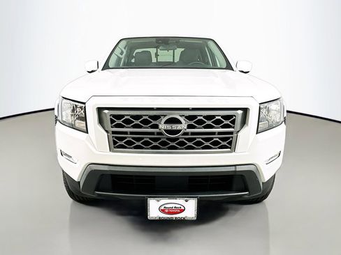 Used 2024 Nissan Frontier SV w/ SV Convenience Package image 2