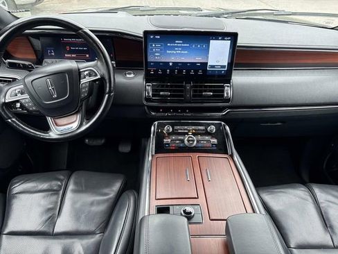 Certified 2023 Lincoln Navigator Reserve image 16