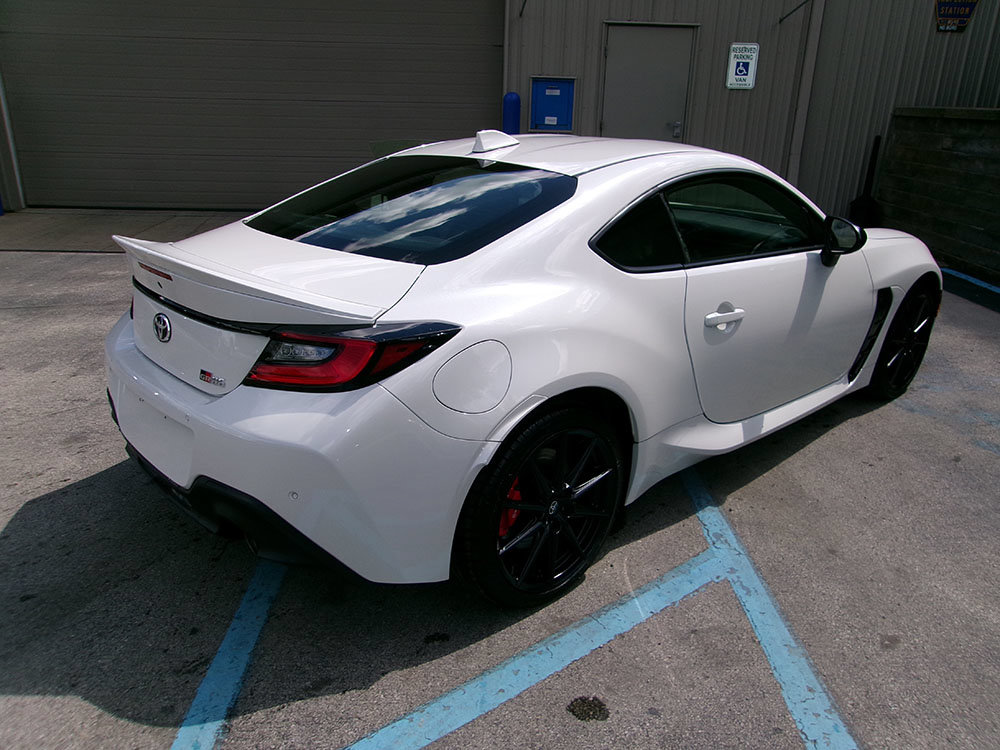 Used 2025 Toyota GR86 Premium w/ Performance Package RWD image 5