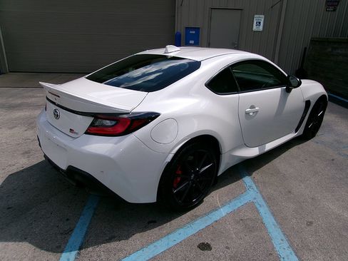 Used 2025 Toyota GR86 Premium w/ Performance Package RWD image 5