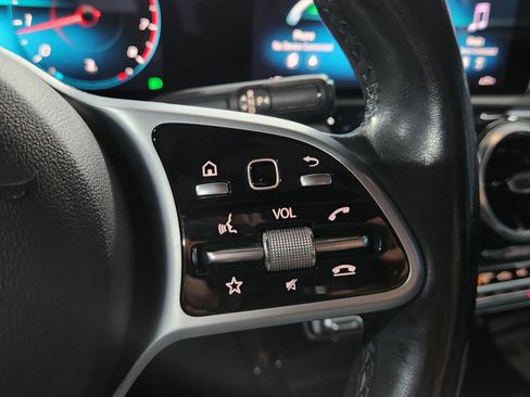 Used 2020 Mercedes-Benz A 220 4MATIC w/ Premium Package image 31