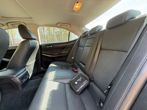 Used 2014 Lexus IS 250 RWD image 16