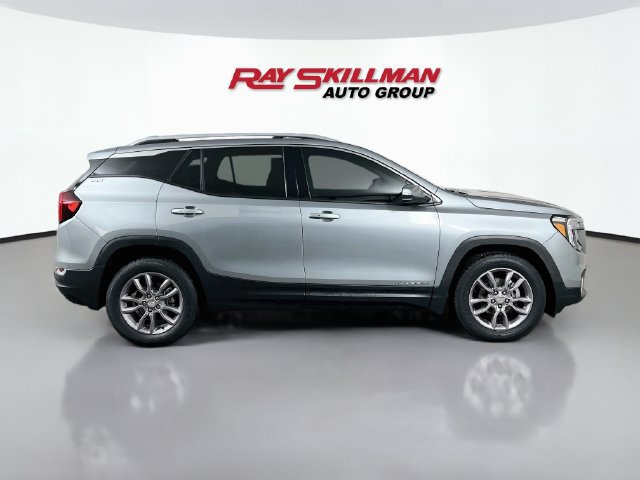 Used 2024 GMC Terrain SLT AWD/4WD image 8