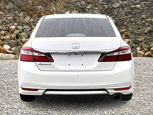 Used 2017 Honda Accord LX image 4