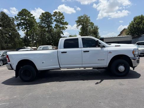 Used 2021 RAM 3500 Tradesman w/ Chrome Appearance Group AWD/4WD image 6