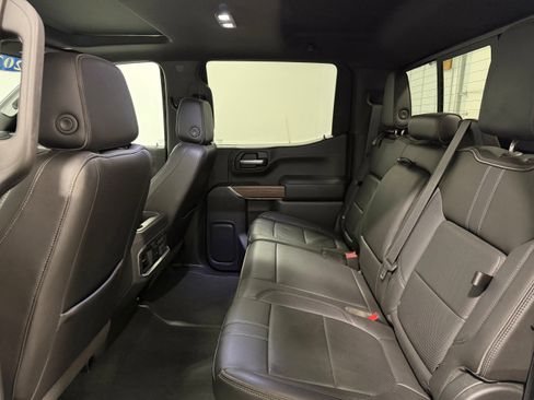 Used 2021 Chevrolet Silverado 1500 High Country image 28