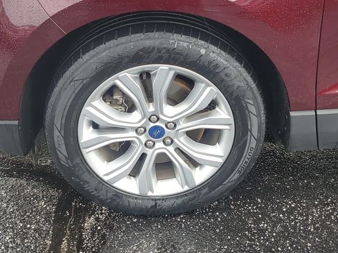 Used 2020 Ford Edge Titanium AWD/4WD image 7