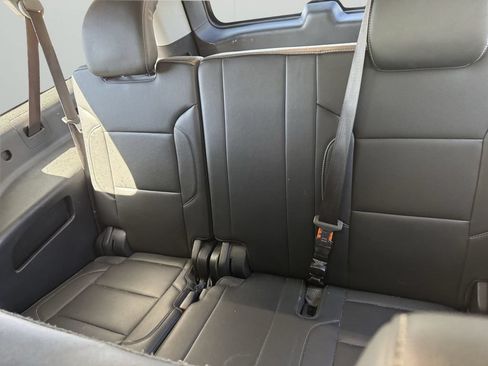 Used 2019 GMC Yukon XL SLT AWD/4WD image 13