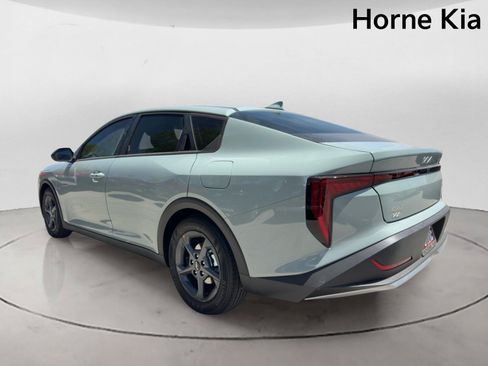 New 2026 Kia K4 FWD image 5