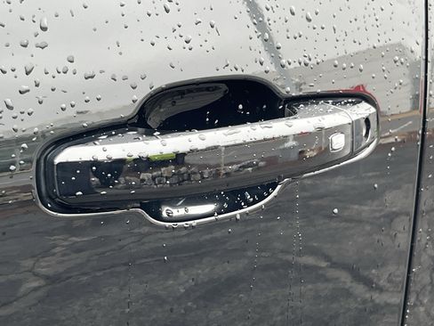 Used 2024 Chevrolet Colorado ZR2 w/ ZR2 Bison Edition image 15