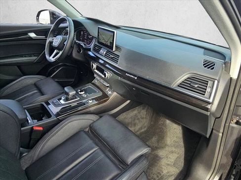 Used 2020 Audi Q5 2.0T Premium Plus w/ Premium Plus Package image 19