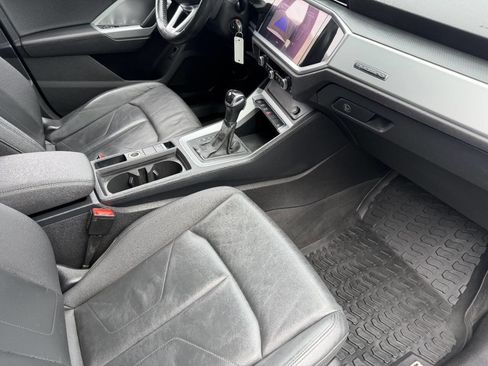 Used 2020 Audi Q3 2.0T Premium image 28