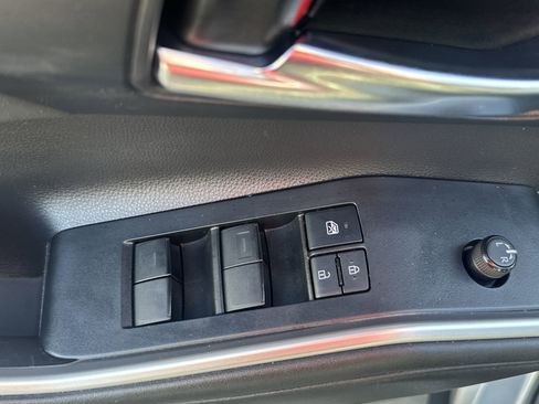 Used 2021 Toyota Highlander XLE image 61