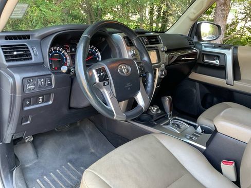 Used 2016 Toyota 4Runner Limited AWD/4WD image 33