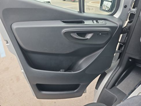 Used 2024 Mercedes-Benz Sprinter 2500 image 26