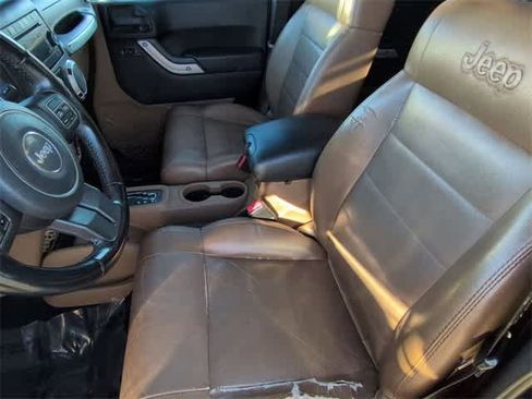 Used 2012 Jeep Wrangler Unlimited Sahara w/ Connectivity Group image 16