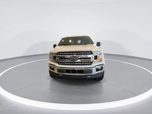Used 2018 Ford F150 XLT w/ Equipment Group 302A Luxury AWD/4WD image 3