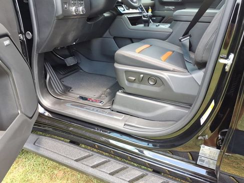 New 2026 GMC Sierra 1500 AT4 w/ AT4 Premium Package AWD/4WD image 13