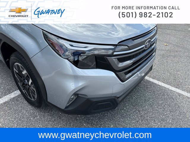 Used 2025 Subaru Forester Premium AWD/4WD image 13