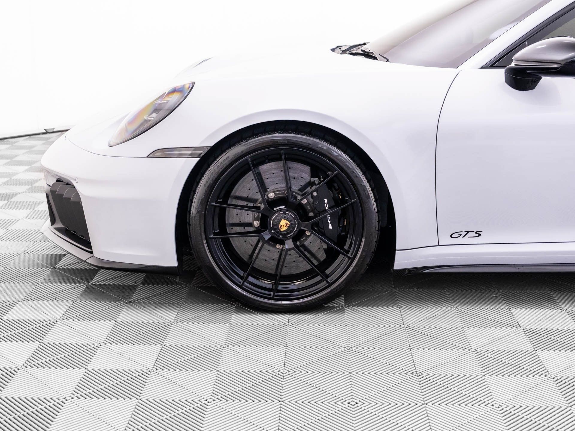 Certified 2026 Porsche 911 Carrera GTS RWD image 37