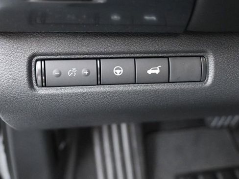 New 2026 Nissan Pathfinder SL image 21