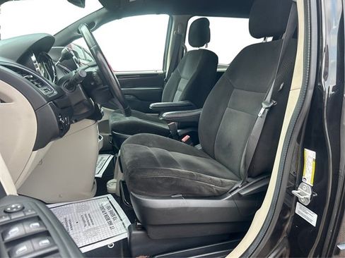Used 2015 Dodge Grand Caravan SE FWD image 36