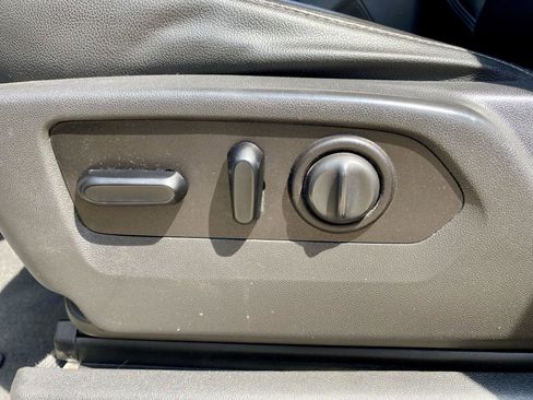 Used 2020 GMC Sierra 1500 SLT w/ SLT Premium Plus Package image 26