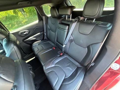 Used 2019 Jeep Cherokee High Altitude AWD/4WD image 23
