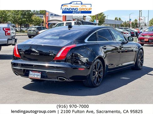 Used 2017 Jaguar XJ L Portfolio RWD image 4