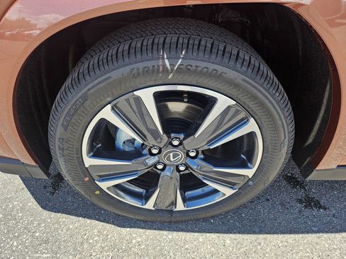 New 2026 Lexus UX 300h AWD image 17