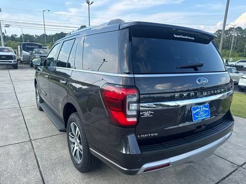 Used 2024 Ford Expedition Limited RWD image 5