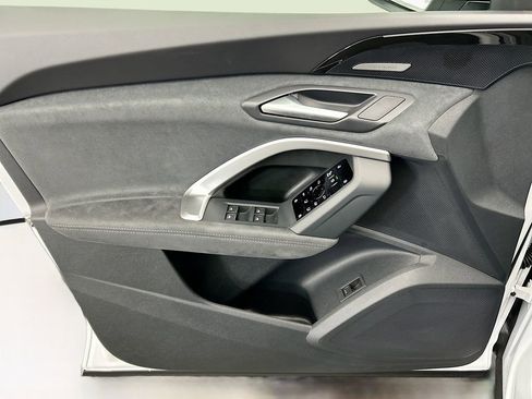 New 2025 Audi SQ5 Premium Plus image 23