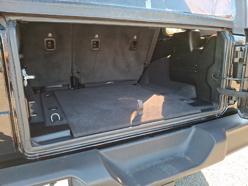 Used 2023 Jeep Wrangler Unlimited Sport AWD/4WD image 30